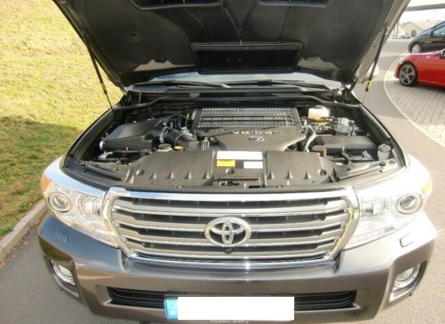 2013 Toyota Land Cruiser V8 full