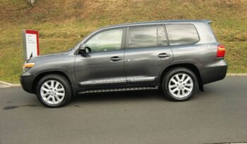 2013 Toyota Land Cruiser V8 full