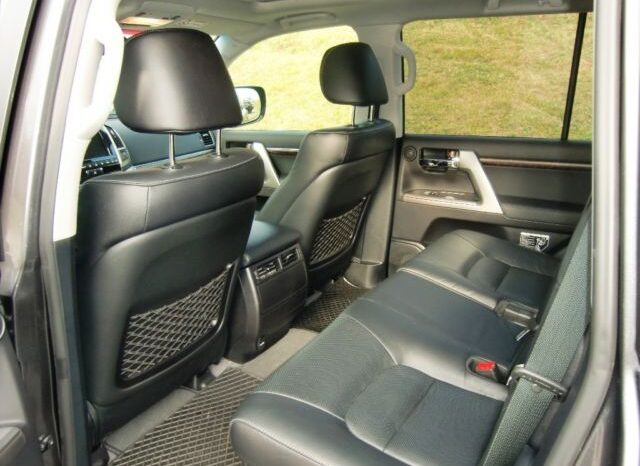 2013 Toyota Land Cruiser V8 full